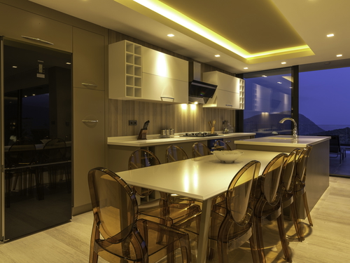  gece  -  Kasım
  | Kalkan Merkezde Ultra Lüks Villa: Deniz Manzaralı Havuz, 8 Kişilik