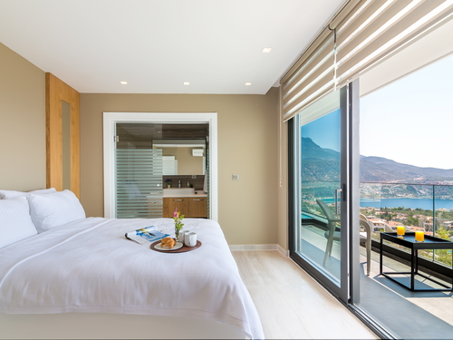  gece  -  Kasım
  | Kalkan Merkezde Ultra Lüks Villa: Deniz Manzaralı Havuz, 8 Kişilik