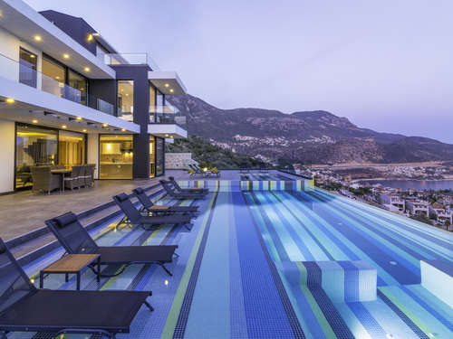  gece  -  Kasım
  | Kalkan Merkezde Ultra Lüks Villa: Deniz Manzaralı Havuz, 8 Kişilik
