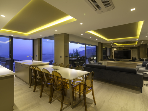  gece  -  Kasım
  | Kalkan Merkezde Ultra Lüks Villa: Deniz Manzaralı Havuz, 8 Kişilik