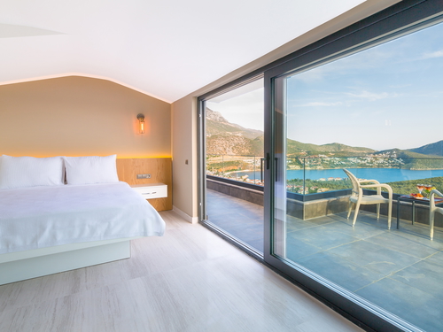  gece  -  Kasım
  | Kalkan Merkezde Ultra Lüks Villa: Deniz Manzaralı Havuz, 8 Kişilik