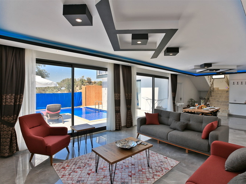  gece  -  Kasım
  | Kalkan Yeşilköy, Gemicik Mevkiinde, Muhafazakar ve Jakuzili Bahçeli Villa
