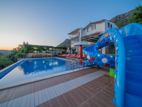  gece  -  Kasım
  | Kalkan'da Lüks Villa: Deniz Manzaralı, Isıtmalı Havuzlu, 14 Kişilik