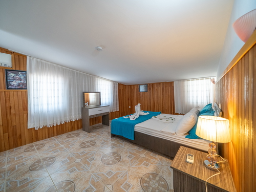  gece  -  Kasım
  | Kalkan'da Lüks Villa: Deniz Manzaralı, Isıtmalı Havuzlu, 14 Kişilik