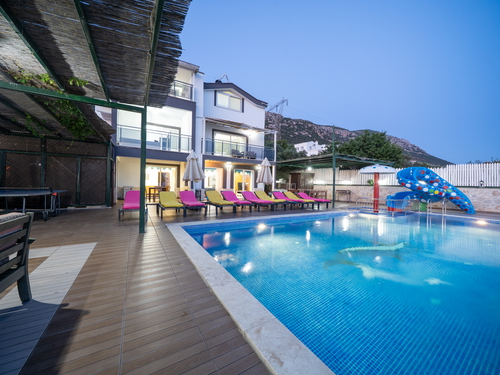  gece  -  Kasım
  | Kalkan'da Lüks Villa: Deniz Manzaralı, Isıtmalı Havuzlu, 14 Kişilik