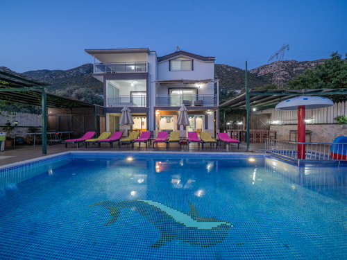  gece  -  Kasım
  | Kalkan'da Lüks Villa: Deniz Manzaralı, Isıtmalı Havuzlu, 14 Kişilik