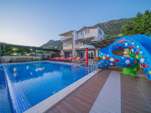  gece  -  Kasım
  | Kalkan'da Lüks Villa: Deniz Manzaralı, Isıtmalı Havuzlu, 14 Kişilik